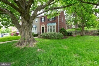 Building Photo - 4856 Bradley Blvd