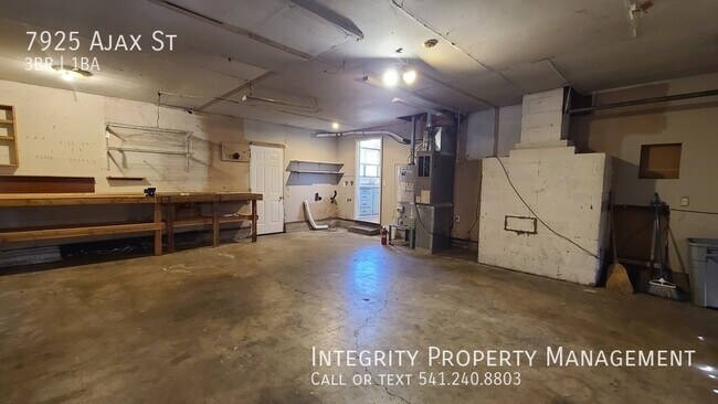 Building Photo - 7925 Ajax St