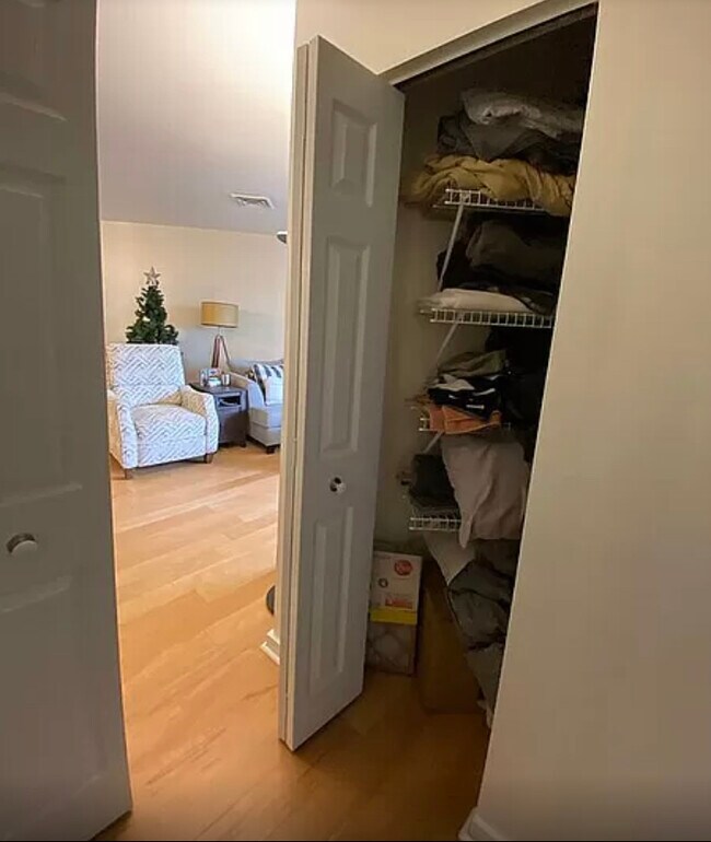 Building Photo - 90 Quincy Shore Dr