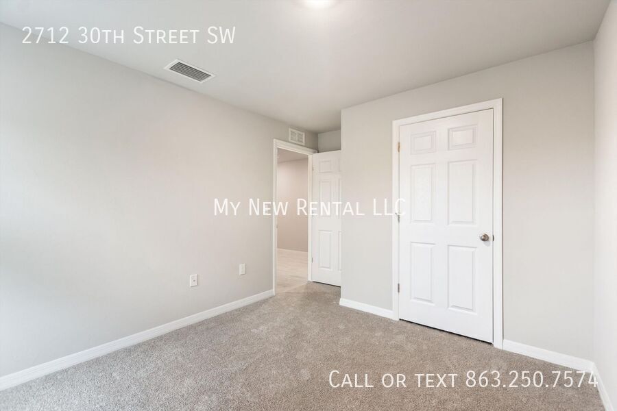 Building Photo - 2712 30th St SW