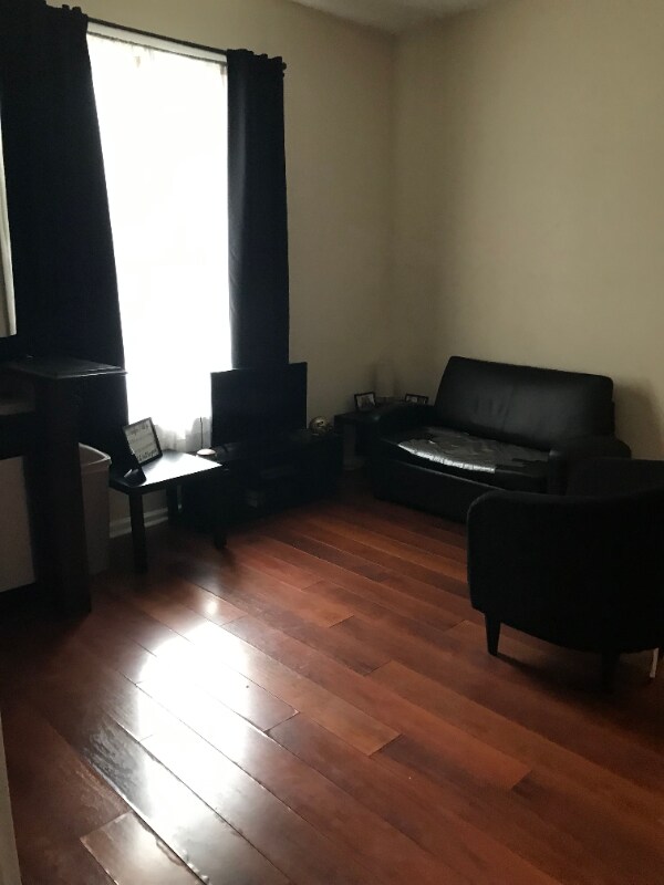 Building Photo - 406 N Delaware St