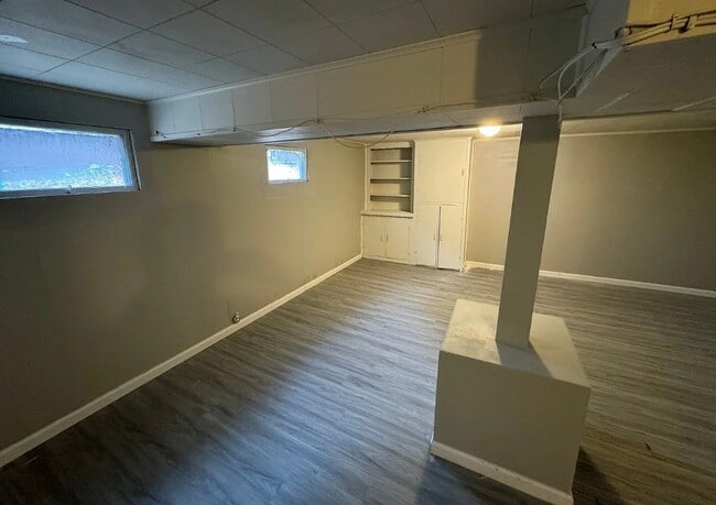 Building Photo - 8576 Kathlyn Dr