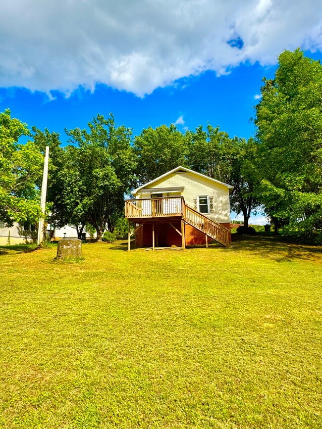 Building Photo - 2 bedroom, 1 bathroom home in Westminster