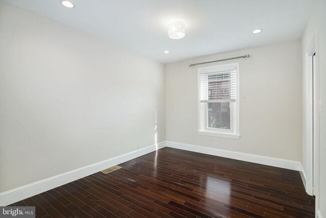 Building Photo - 2303 Madison Square