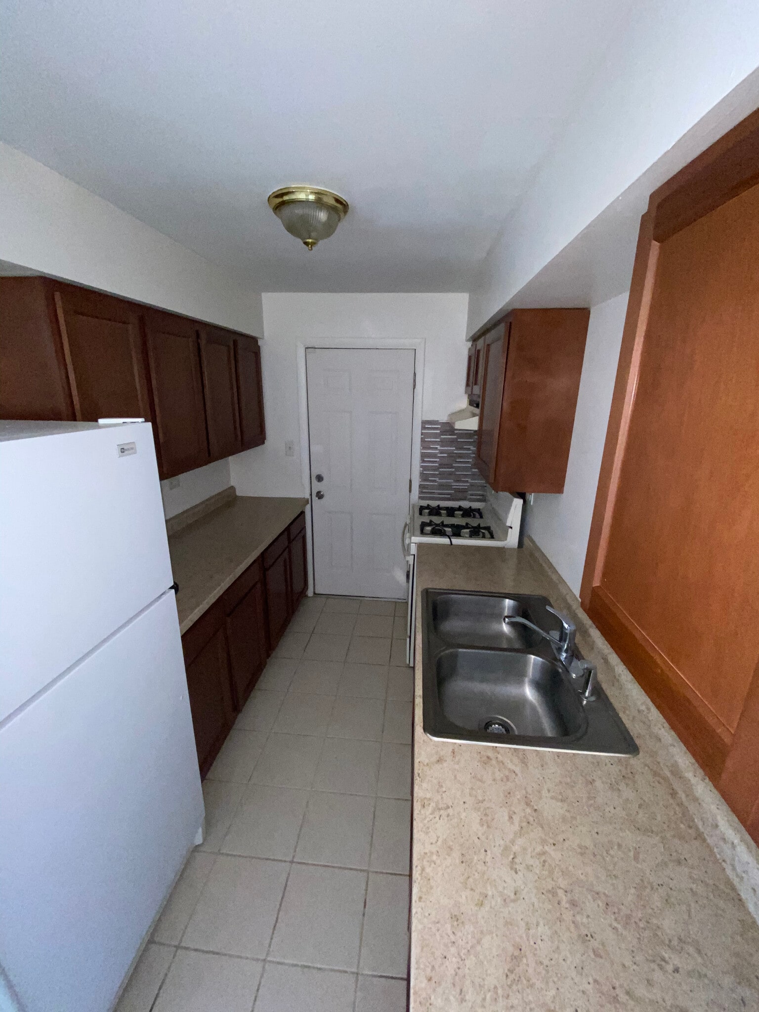 New kitchen - 12715 S La Crosse Ave