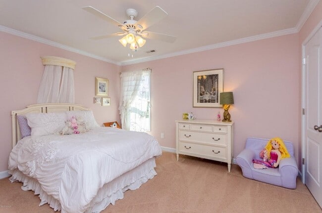 Building Photo - 219 Peggy's Trce