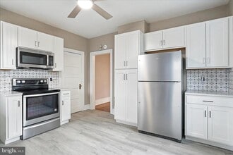 Building Photo - 1052 Edgar Ave