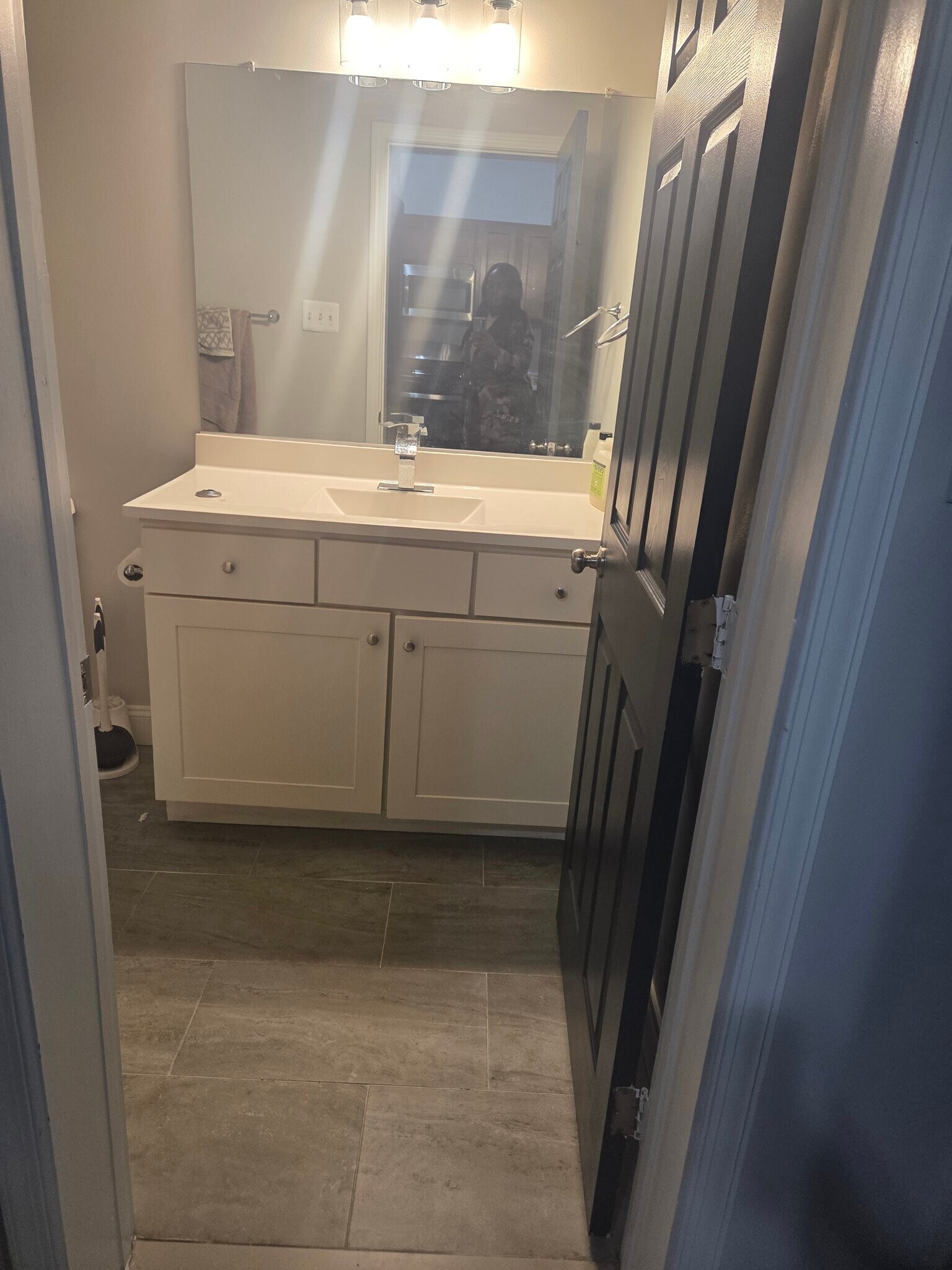 Building Photo - 825 N Fulton Ave