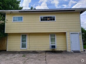 Building Photo - 2612 Mc Nay Dr