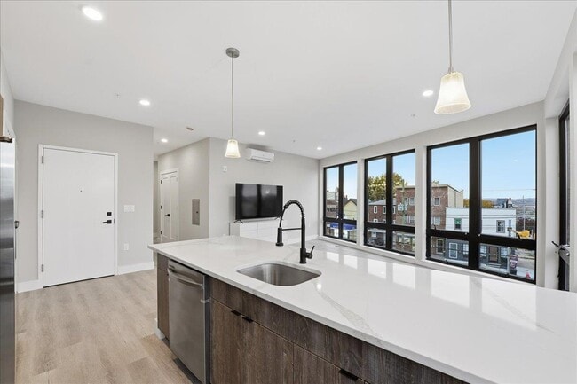 Building Photo - 3516 John F. Kennedy Blvd