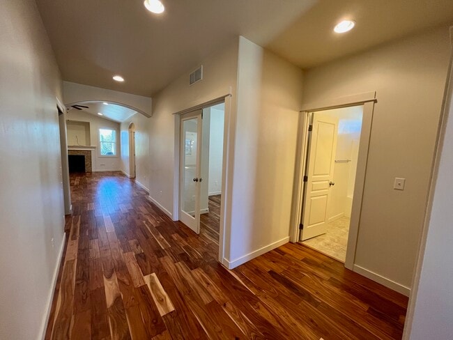 Building Photo - 120 S Voyage Ave