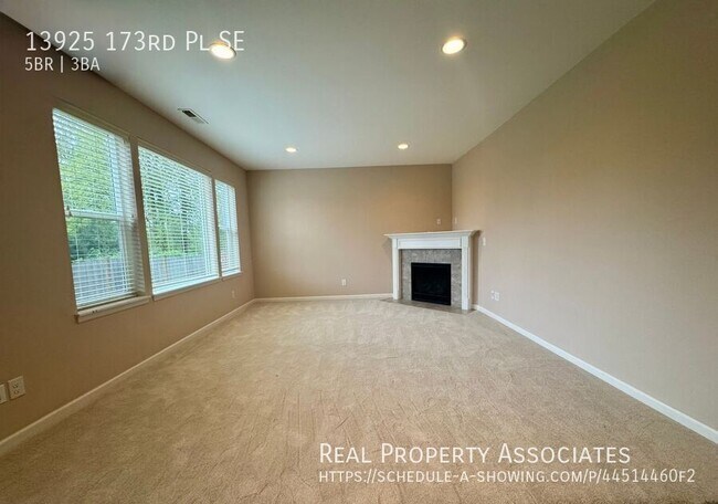 Building Photo - 13925 173rd Pl SE