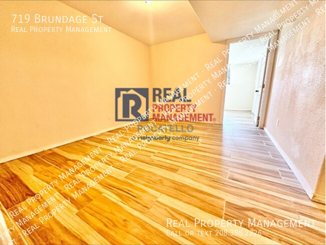 Building Photo - 719 Brundage St