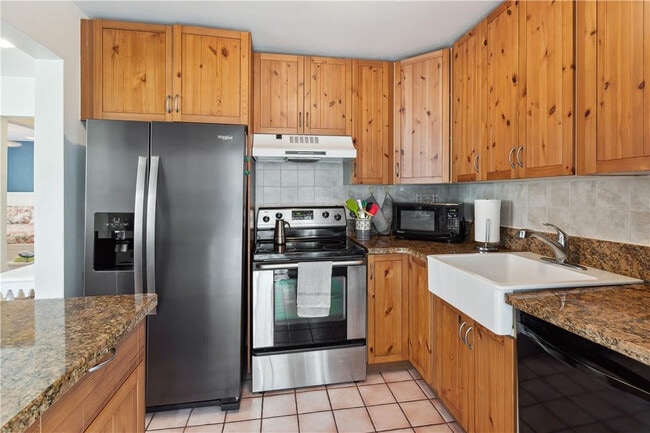 Building Photo - 301 Van Buren St