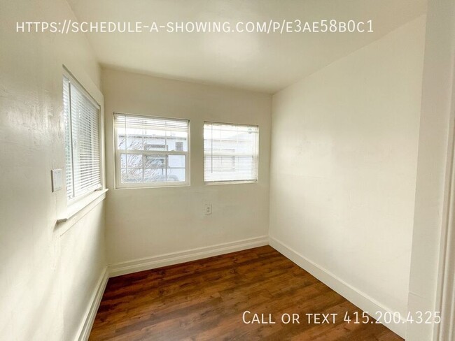 Building Photo - Two Bedroom Apartment in Downtown Monterey