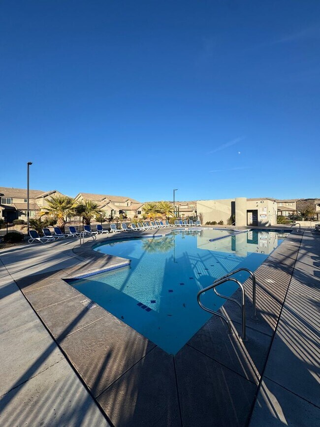 Building Photo - Beautiful 3 Bedroom Home - Casitas at Sienna Hills