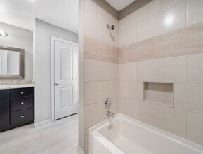 Building Photo - 3219 Angelfish Cove