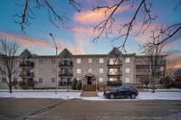 Building Photo - 9400 S 79th Ave