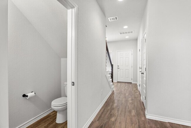 Building Photo - 798 Eves Necklace Dr.