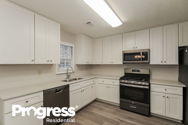 Building Photo - 5725 Twain Dr