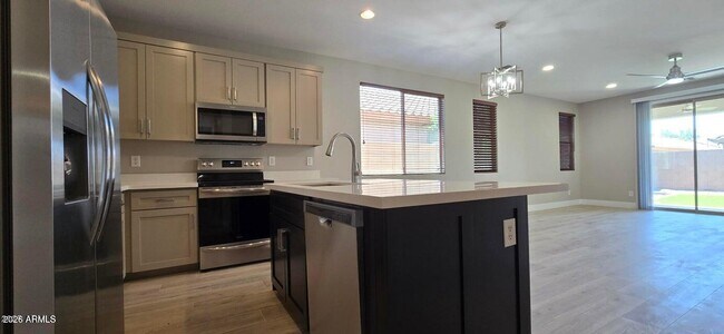Building Photo - 17751 W Tasha Dr