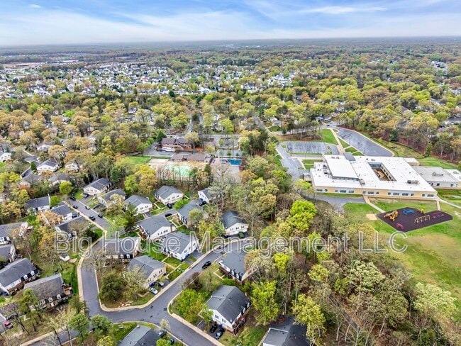 Building Photo - 4536 Reeves Pl