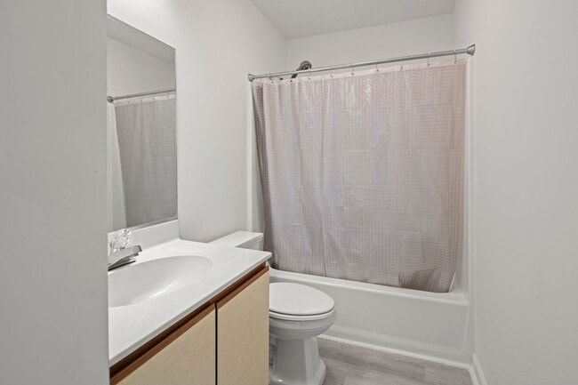 Building Photo - South Asheville Townhome