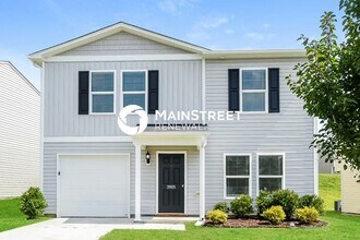 Building Photo - 4 Bedroom Pet-Friendly Home in Greensboro, NC with Main Street Renewal