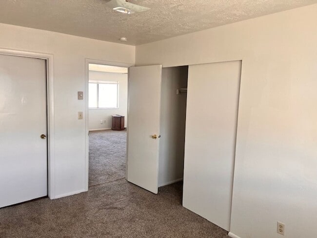 Building Photo - Charming 2 Bedroom, 1 Bathroom Home in Central Cedar City