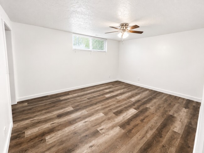 Building Photo - 291 E 1500 S
