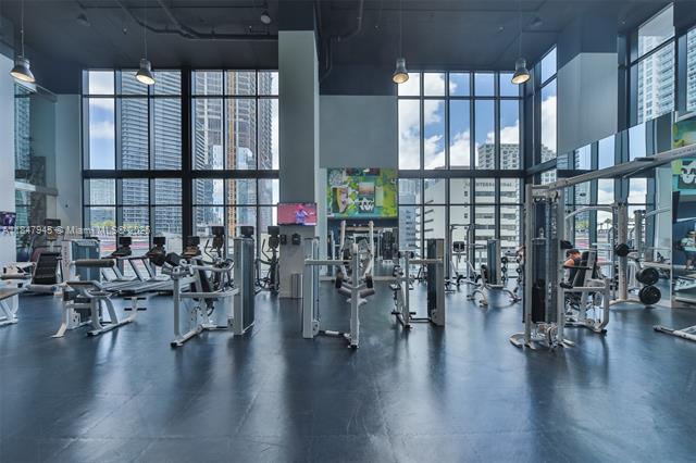 Building Photo - 1010 Brickell Ave