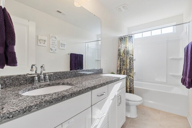 Building Photo - $2,495 - MOVE IN SPECIAL! $300 off 1st Mon...