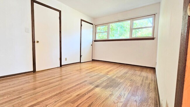Building Photo - 21316 W Burr Oak Ln