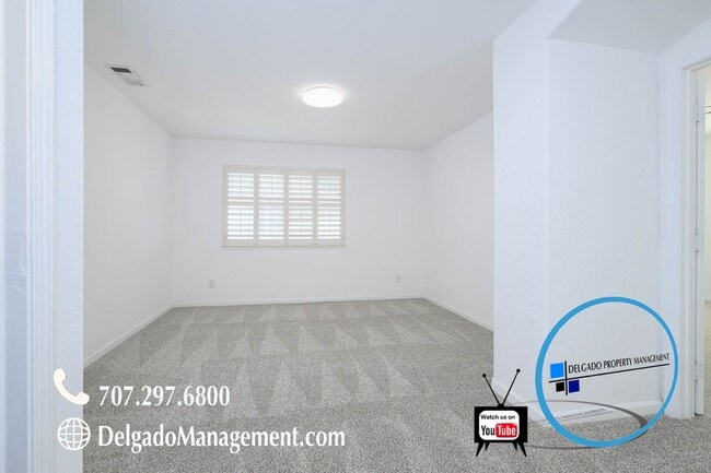 Building Photo - Large 3 bedroom home recently upgraded