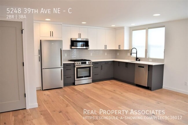 Building Photo - 5248 39th Ave NE