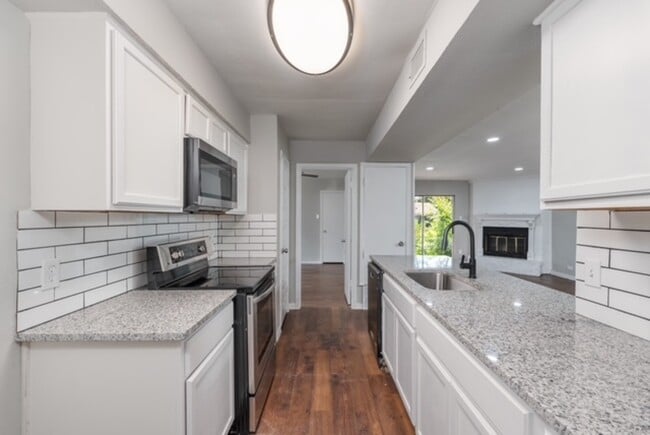 Building Photo - 5306 Lansingford Trail