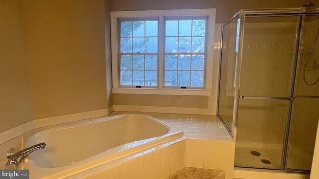 Building Photo - 67 Highpoint Dr