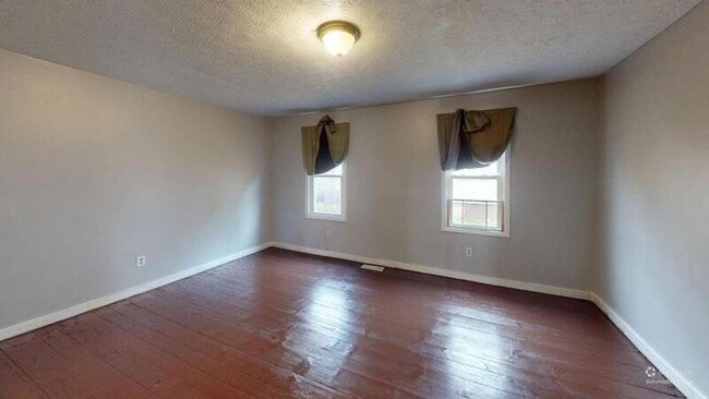 Building Photo - 309 Frost Ave