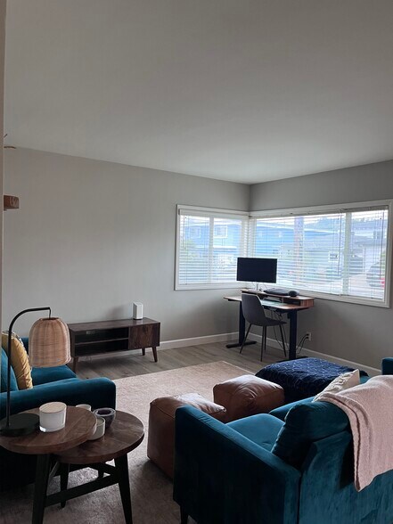 Building Photo - 233 Avenida Monterey