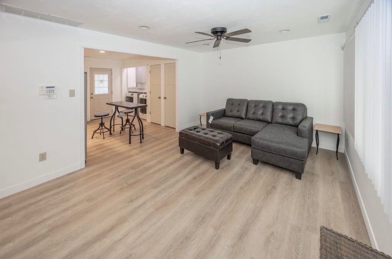 Building Photo - 2006 Randall Rd