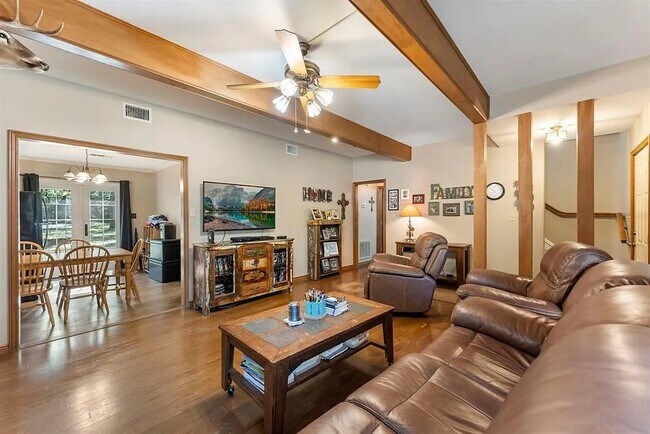 Building Photo - 2018 FM 1486