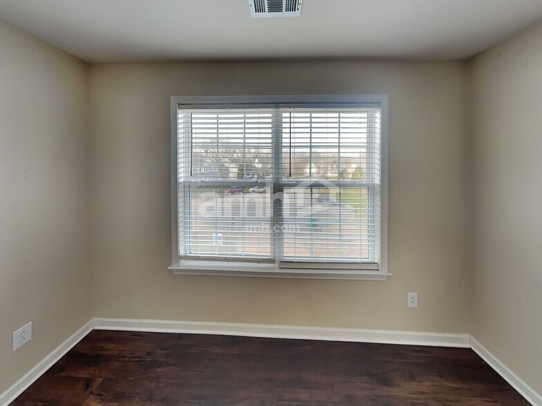 Building Photo - 1509 Beaufort Pl