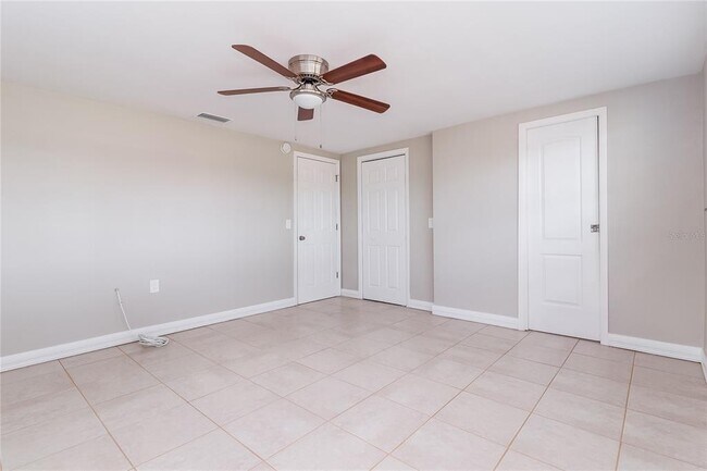 Building Photo - 4740 Durney St