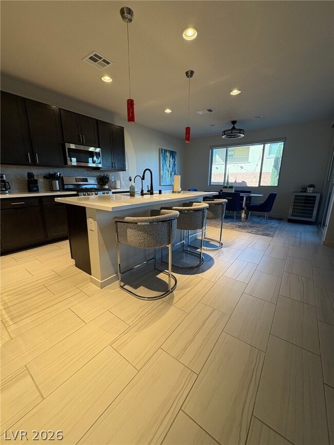 Building Photo - 9702 Sapphire Rim Ave