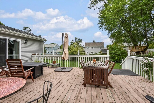 Building Photo - 191 Chases Ln