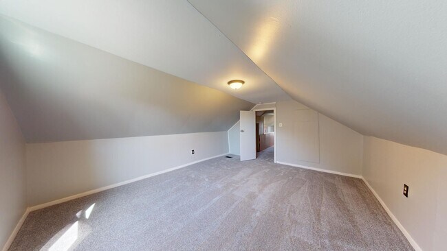 Building Photo - 3123 W 58th St
