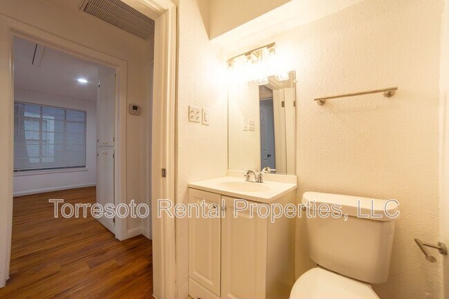 Building Photo - 1946 Nolan St