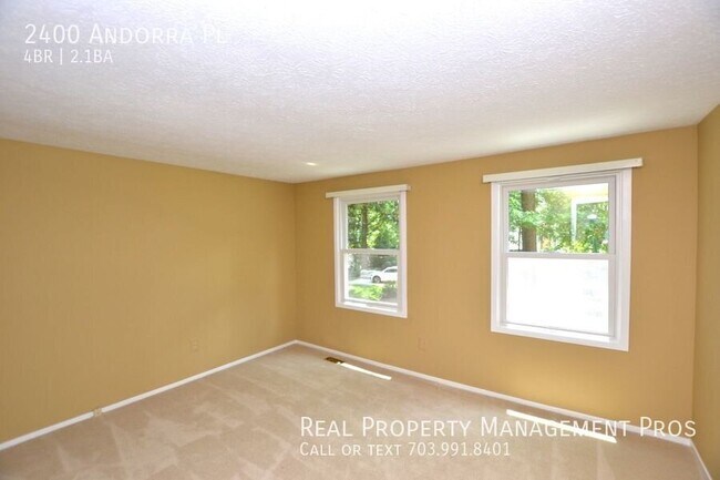 Building Photo - 2400 Andorra Pl