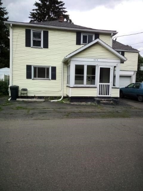Primary Photo - 404 Perry St