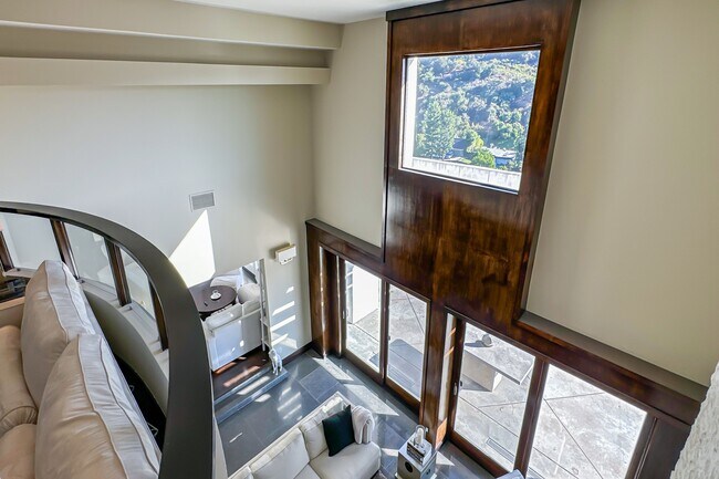 Building Photo - 11470 Dona Evita Dr